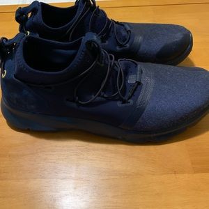 Under Armour Under Armour Drift 2, slip on no tie.